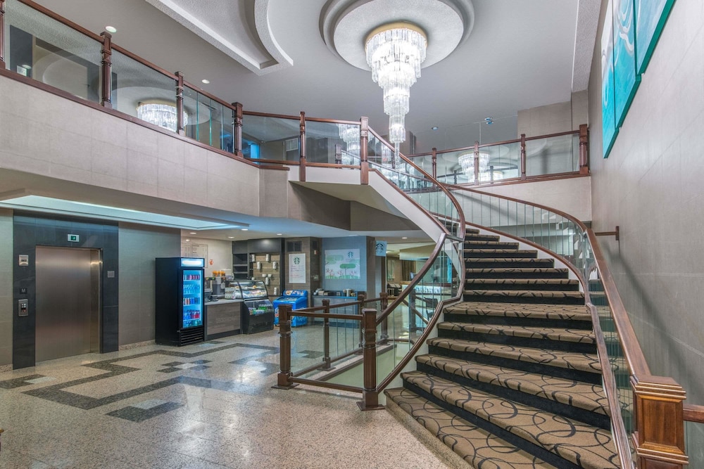 Ramada Plaza By Wyndham Niagara Falls 44/79