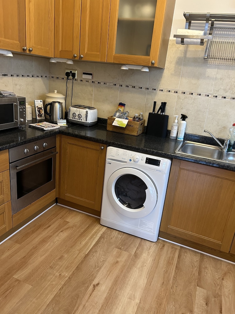 Wimbledon Holiday Lets 37/50