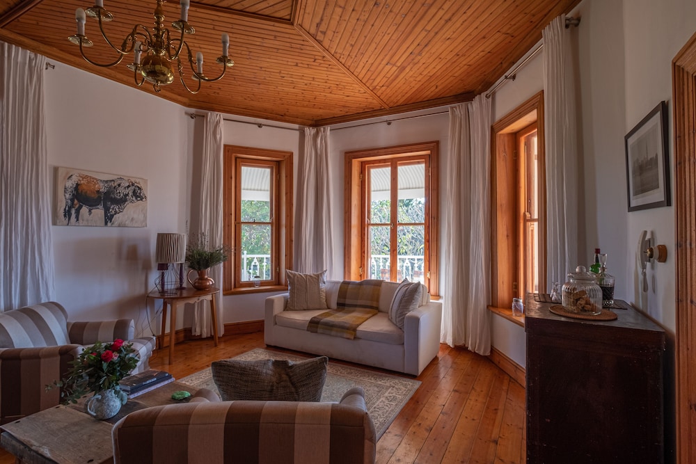 Merindol Manor 28/50