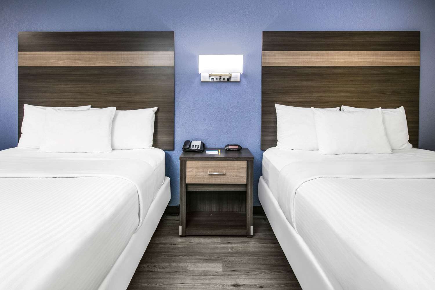 Days Inn by Wyndham Waco 8/27