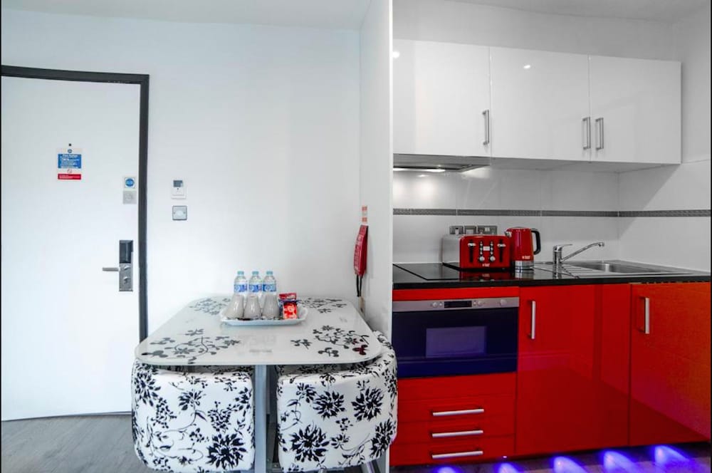 Imperial Court Suites 39/59