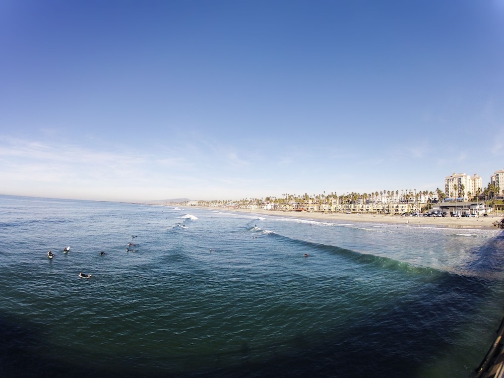 Southern California Beach Club 67/73