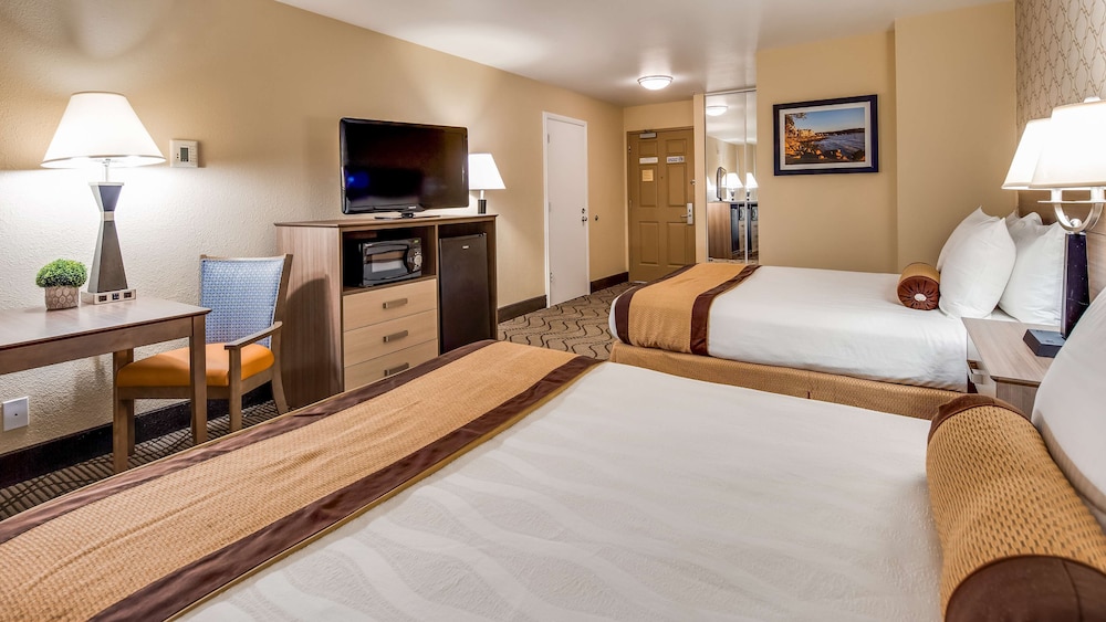 Best Western Plus Heritage Inn 16/40
