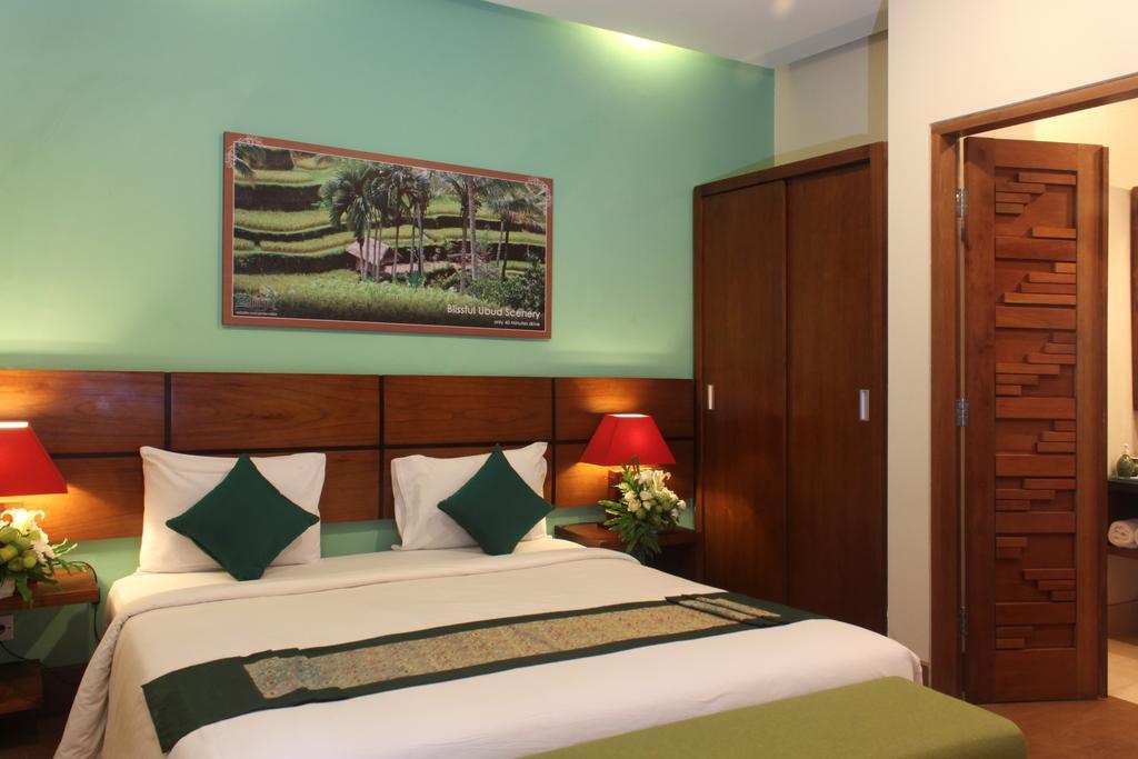 The Green Zhurga Suites 4/27