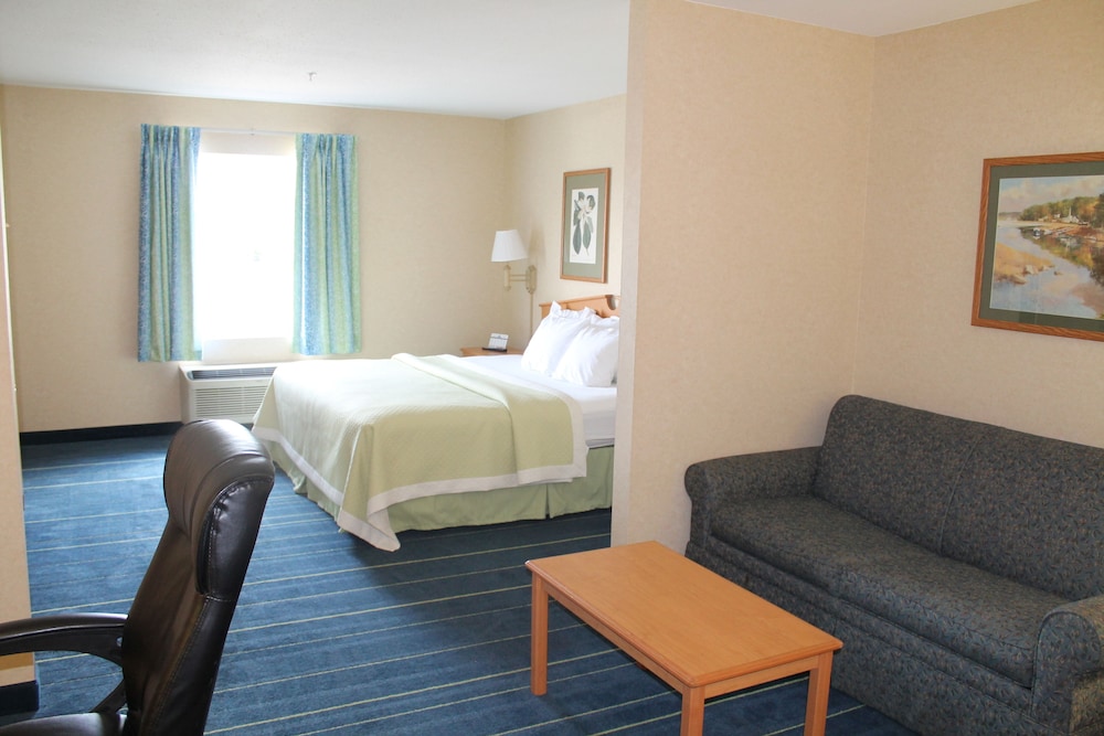 Days Inn & Suites By Wyndham Bridgeport - Clarksburg 18/42