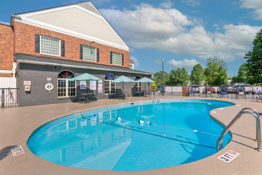 Best Western Hendersonville Inn 7/45