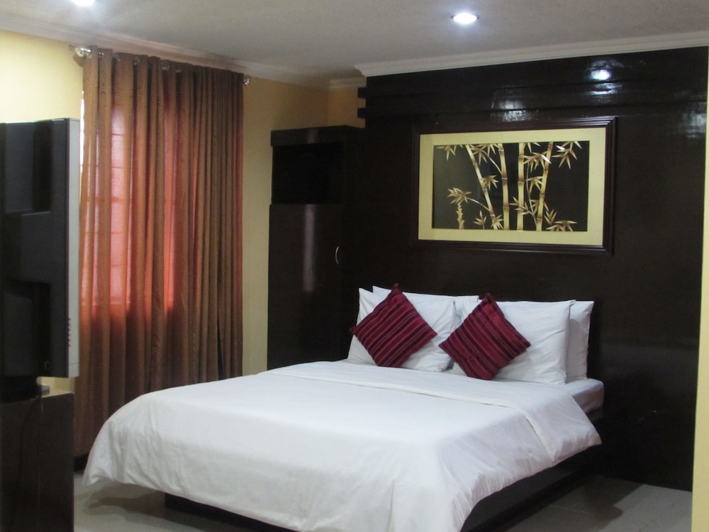 Oyster Plaza Hotel 18/37