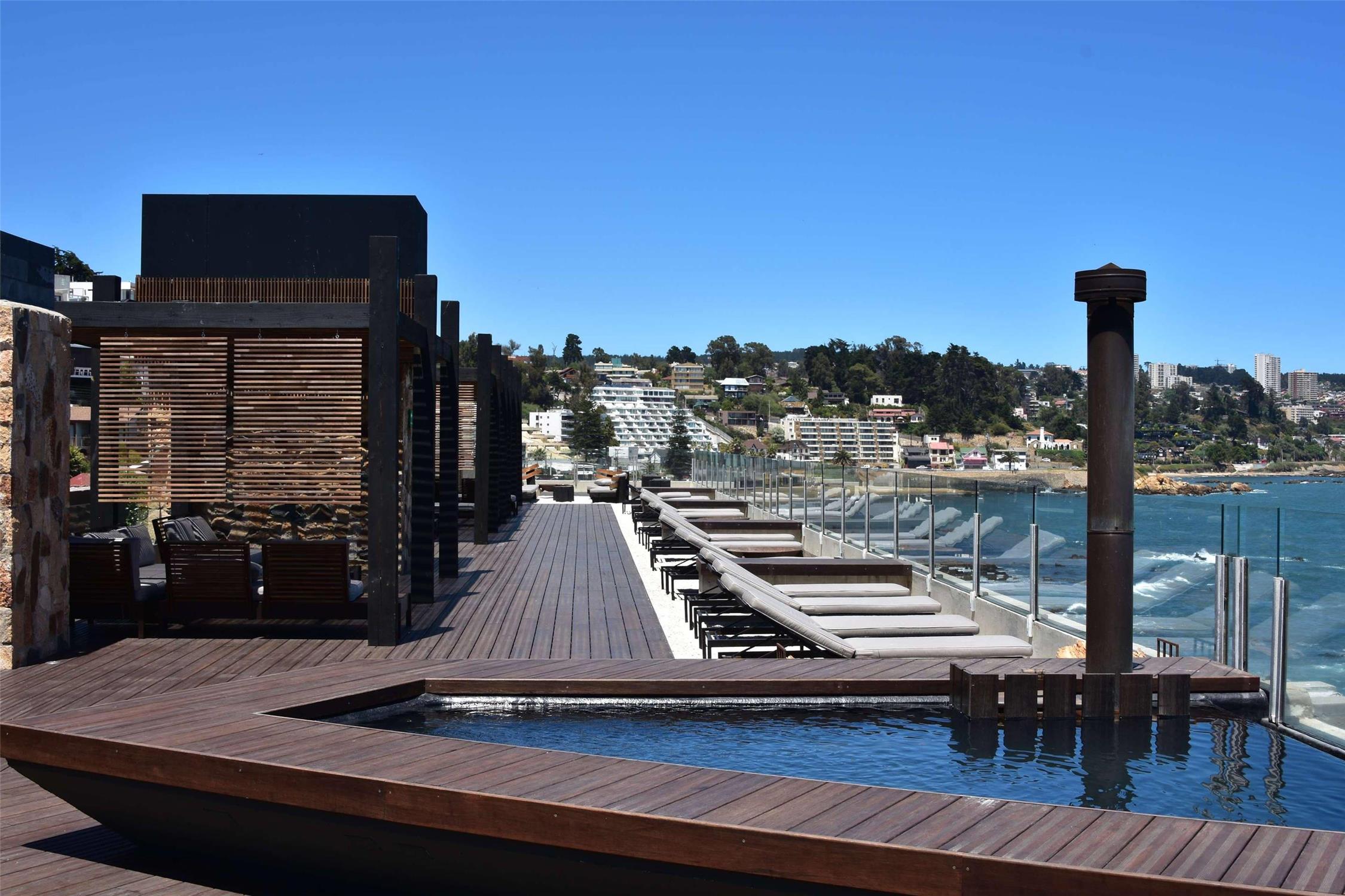 Radisson Blu Acqua Hotel & Spa Concon 23/24