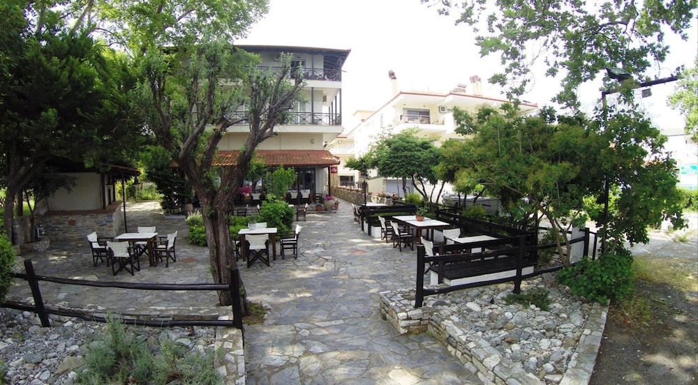 Morfeas Hotel 47/50