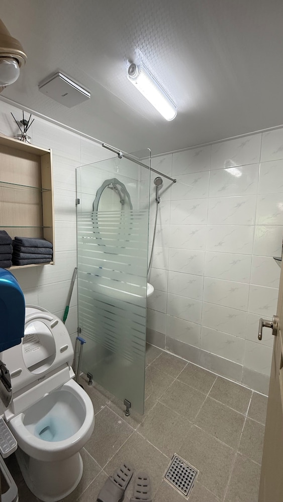 Ganderak Guesthouse - Hostel 46/50