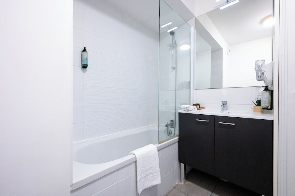 Nemea Appart Hotel Quai Victor Tours Centre 73/73