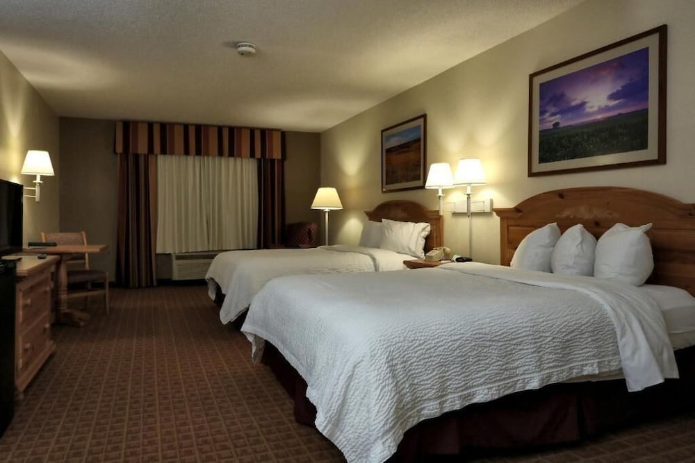 Lancaster Inn and Suites 14/64