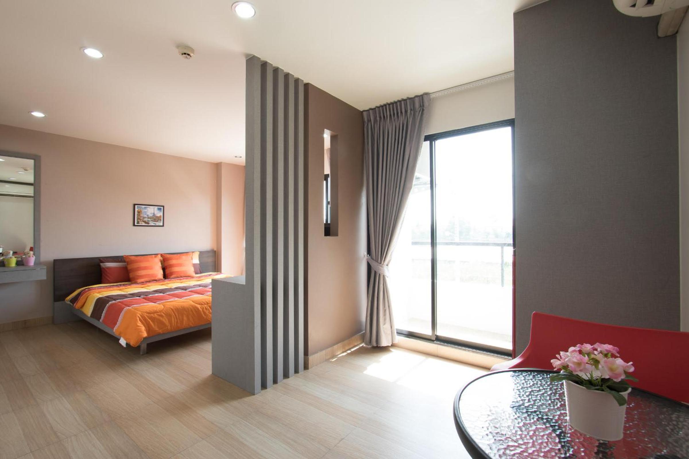 Aparthotel Live At Home Sukhumvit 105 33/44