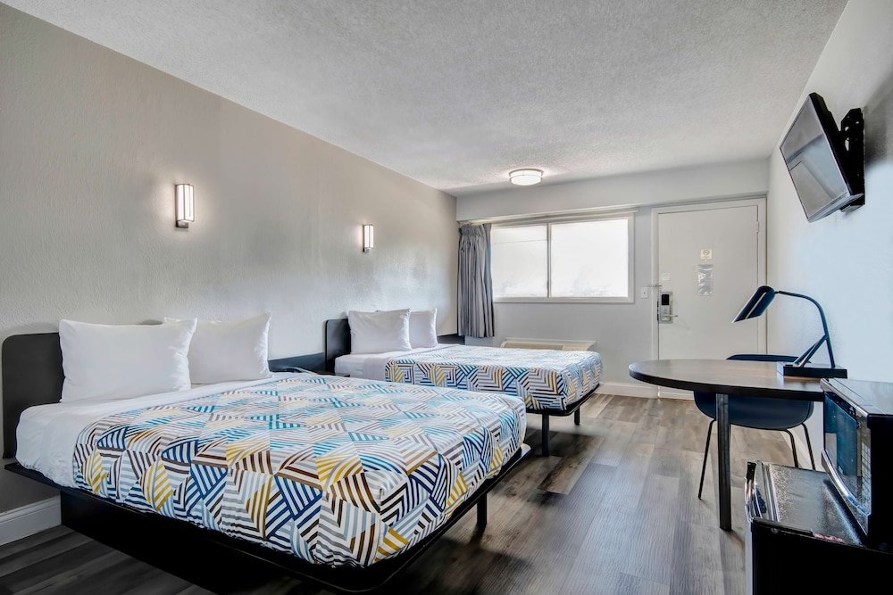 Motel6 Columbus, OH - OSU North 26/43