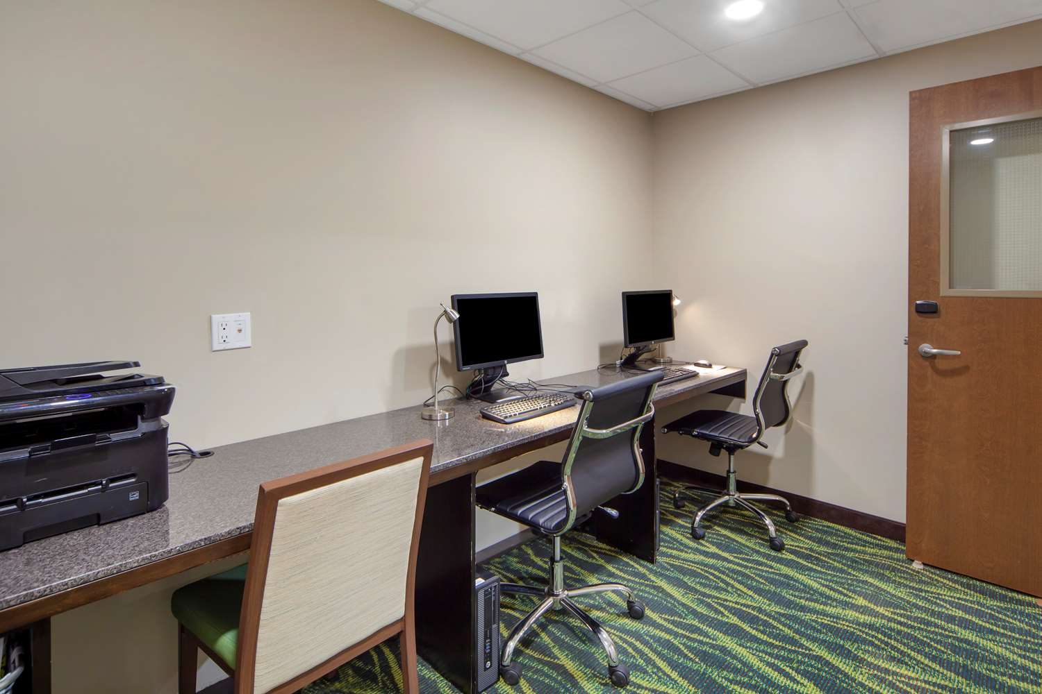Best Western Plus Fort Saskatchewan Inn and Suites 15/22