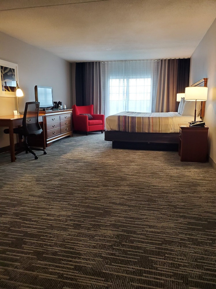 Country Inn & Suites By Radisson, Fredericksburg South (I-95), VA 18/26