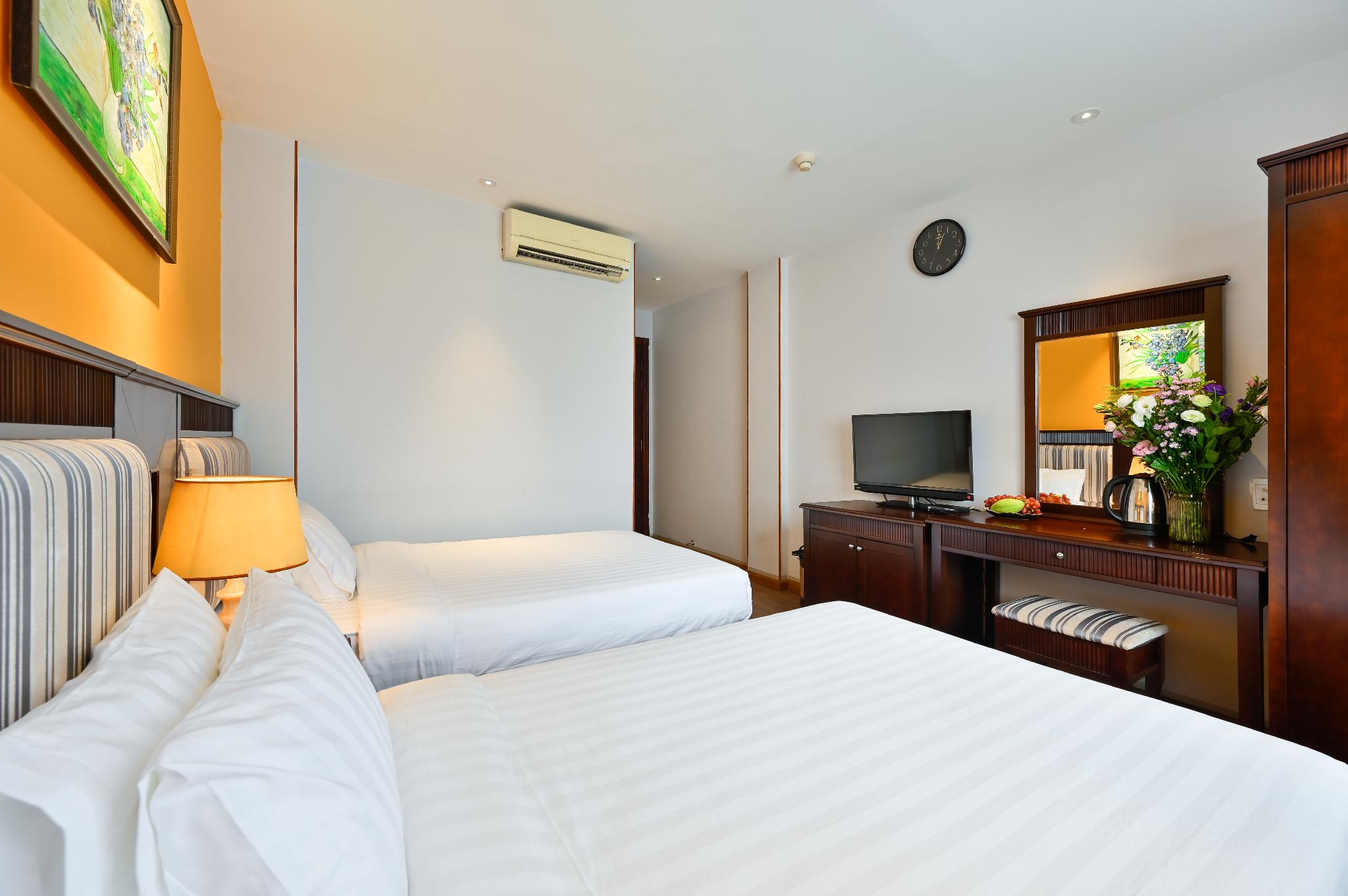 Deluxe, Twin Beds
