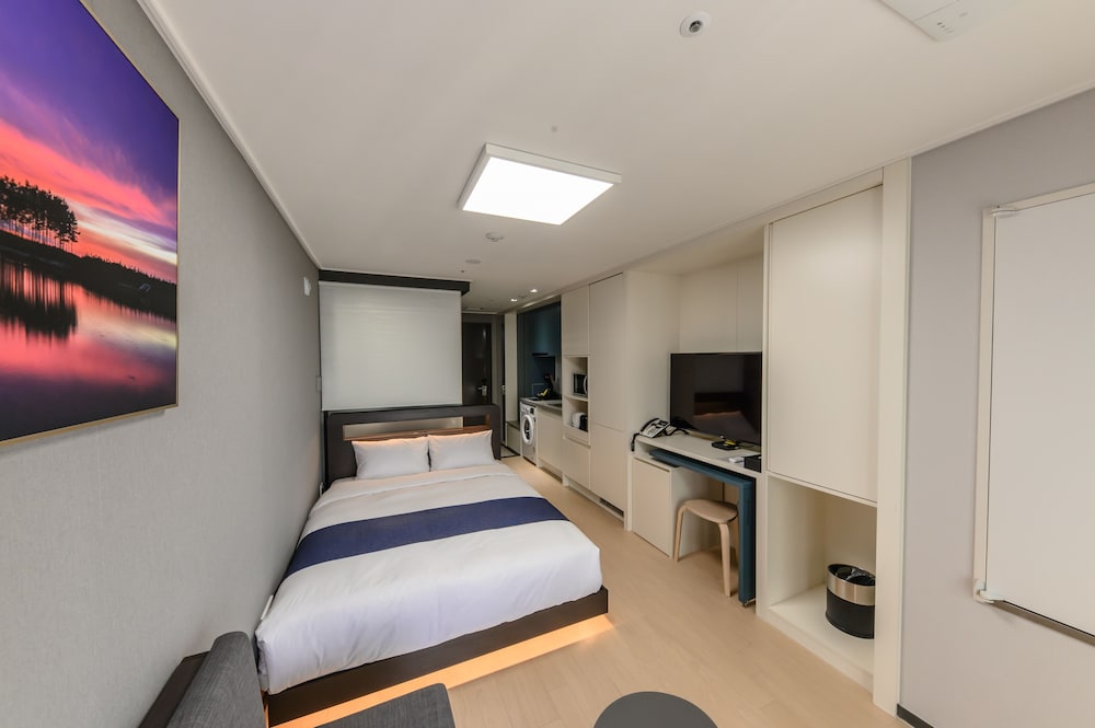 DELUXE, DOUBLE BED, OCEAN VIEW