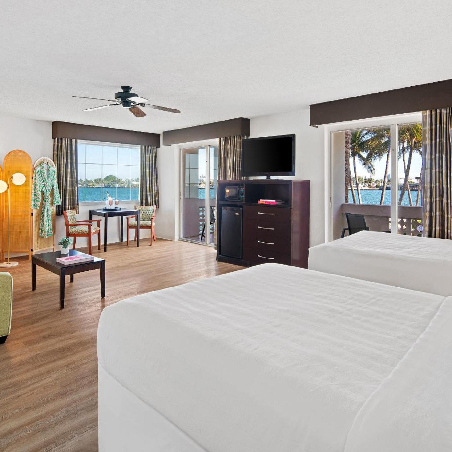 Junior Suite, Double Bed, Bay View, Balcony