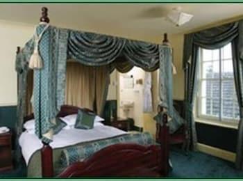 Four Poster, Suite