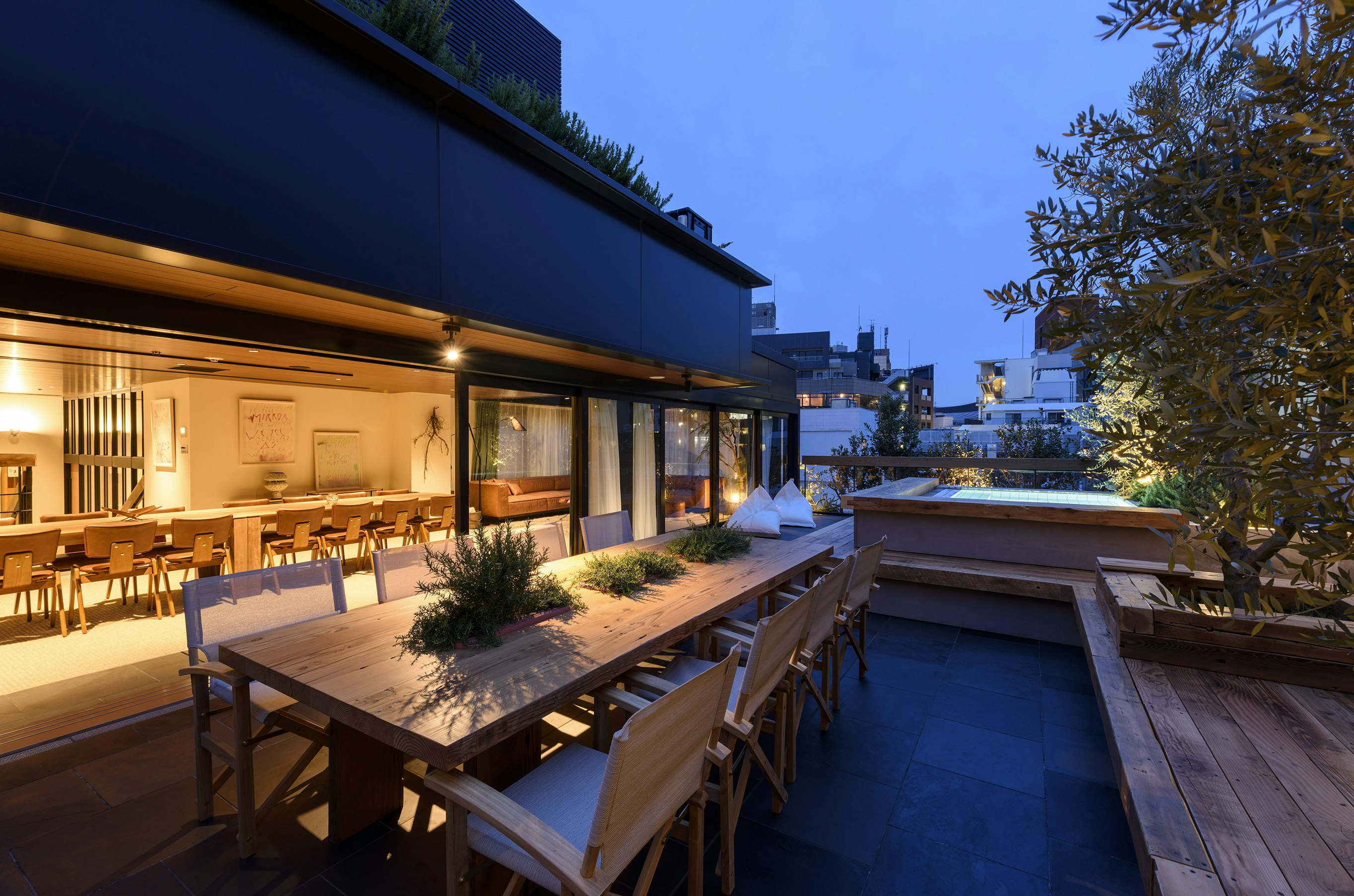 Trunk Hotel 40/50