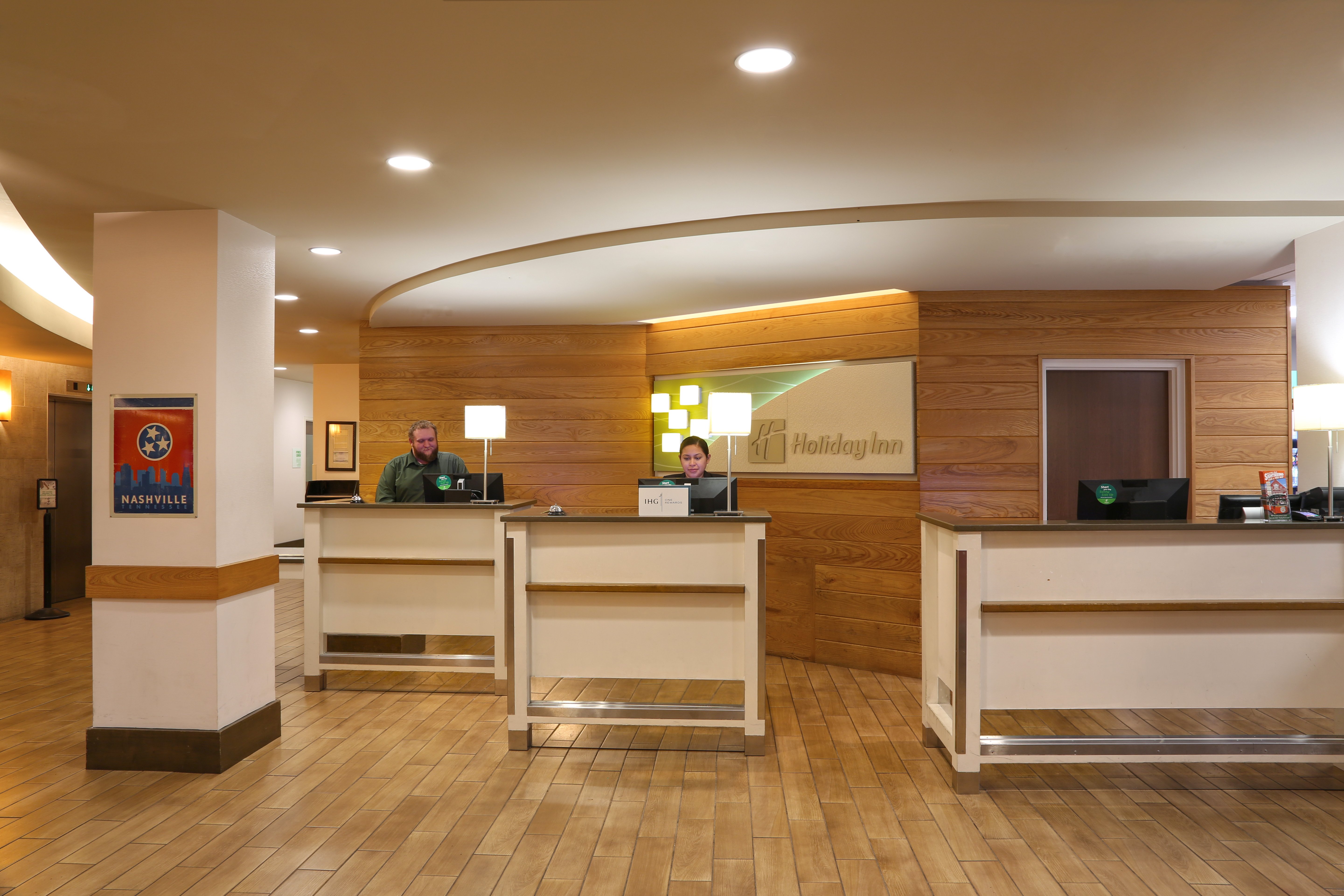 Holiday Inn Nashville-Vanderbilt (Dwtn) 14/82