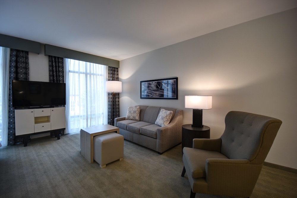Homewood Suites By Hilton Greenville Downtown Sc 32/48