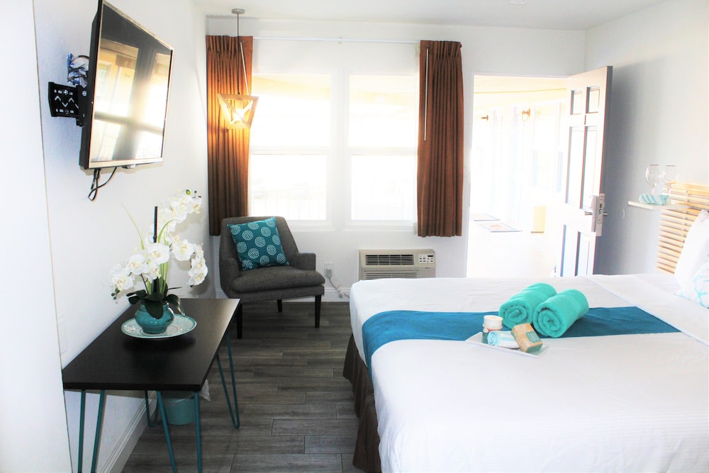 Hotel Point Loma 26/58