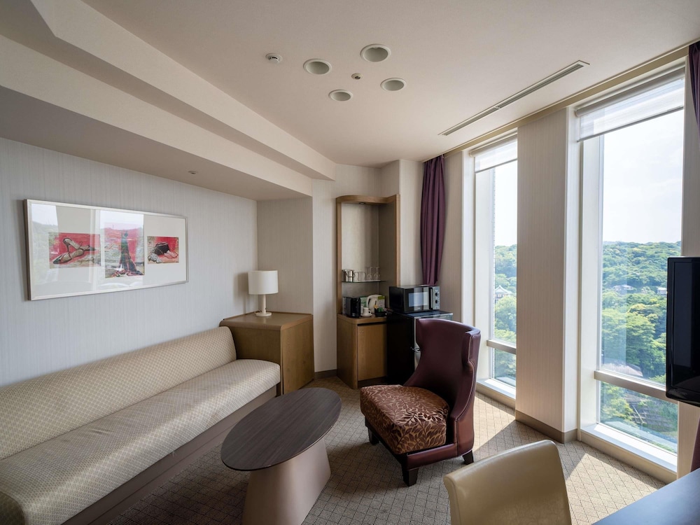 MERCURE YOKOSUKA 45/70