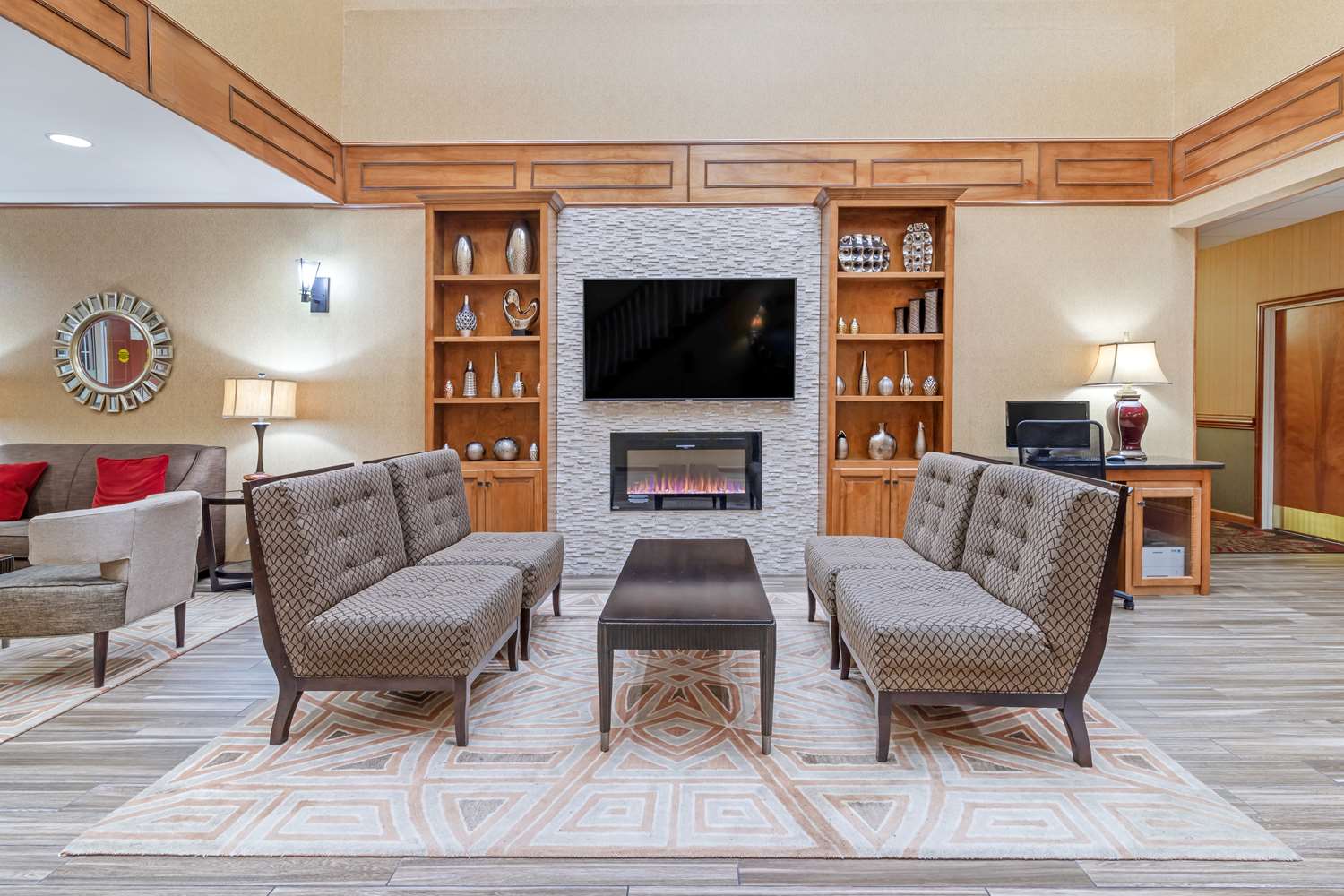 Best Western Plus Bradbury Inn & Suites 19/39