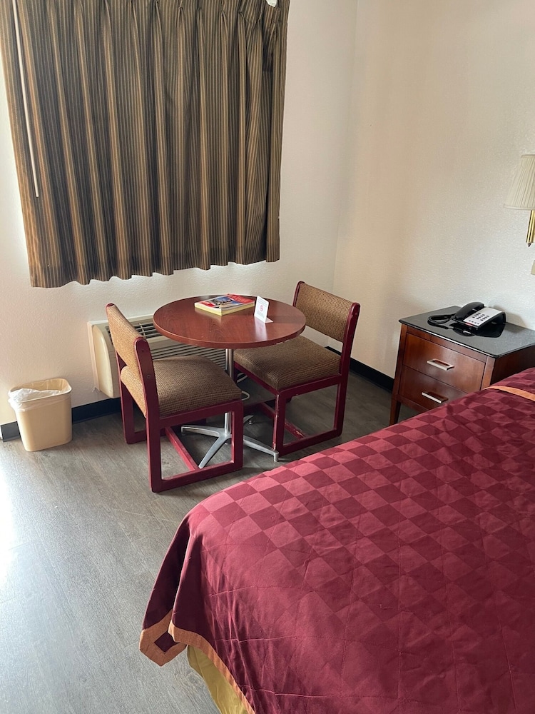 Days Inn by Wyndham Farmington NM 30/59