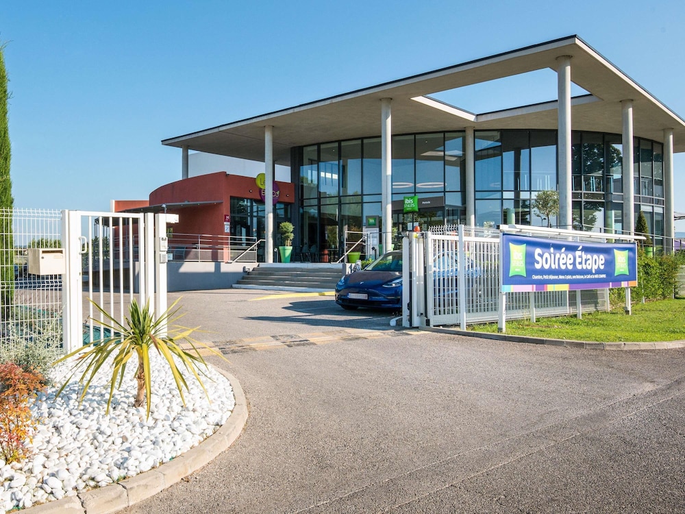 Ibis Styles Pertuis Luberon 36/44