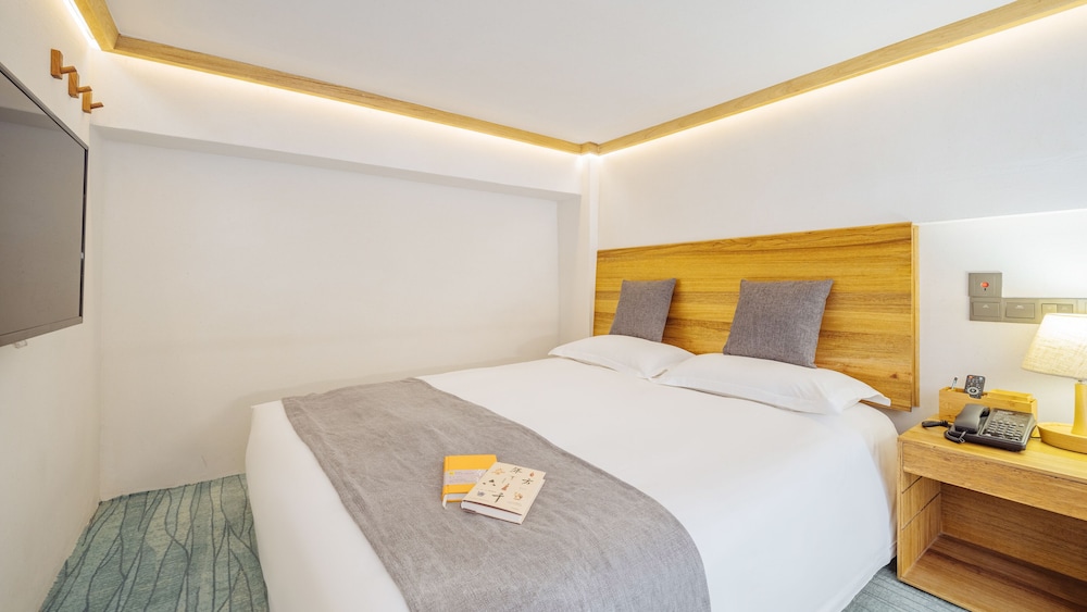 Ramada Encore by Wyndham Shanghai Pudong Airport 26/61