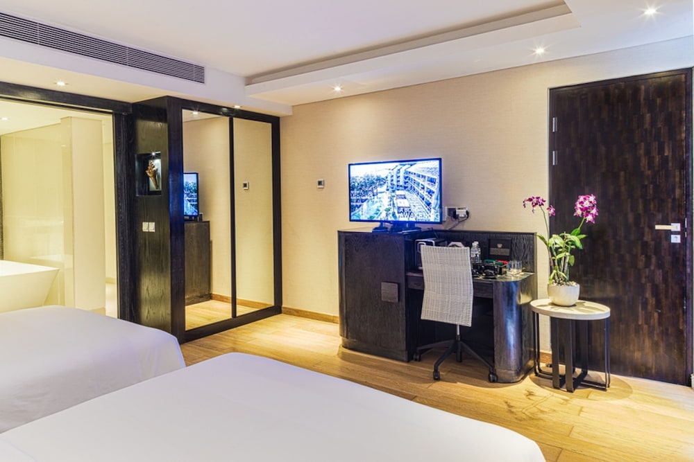 Double-Six Luxury Hotel Seminyak 53/59