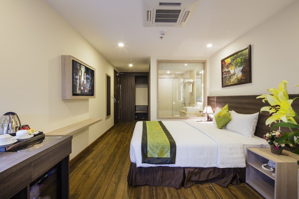 Senior, Twin Beds, City View، Green Lighthouse Hotel 2/4