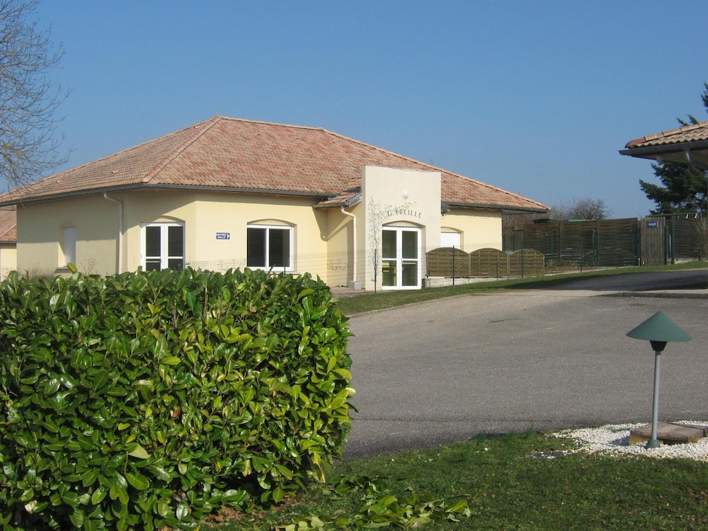 HOTEL LA HAIE DES VIGNES 61/68