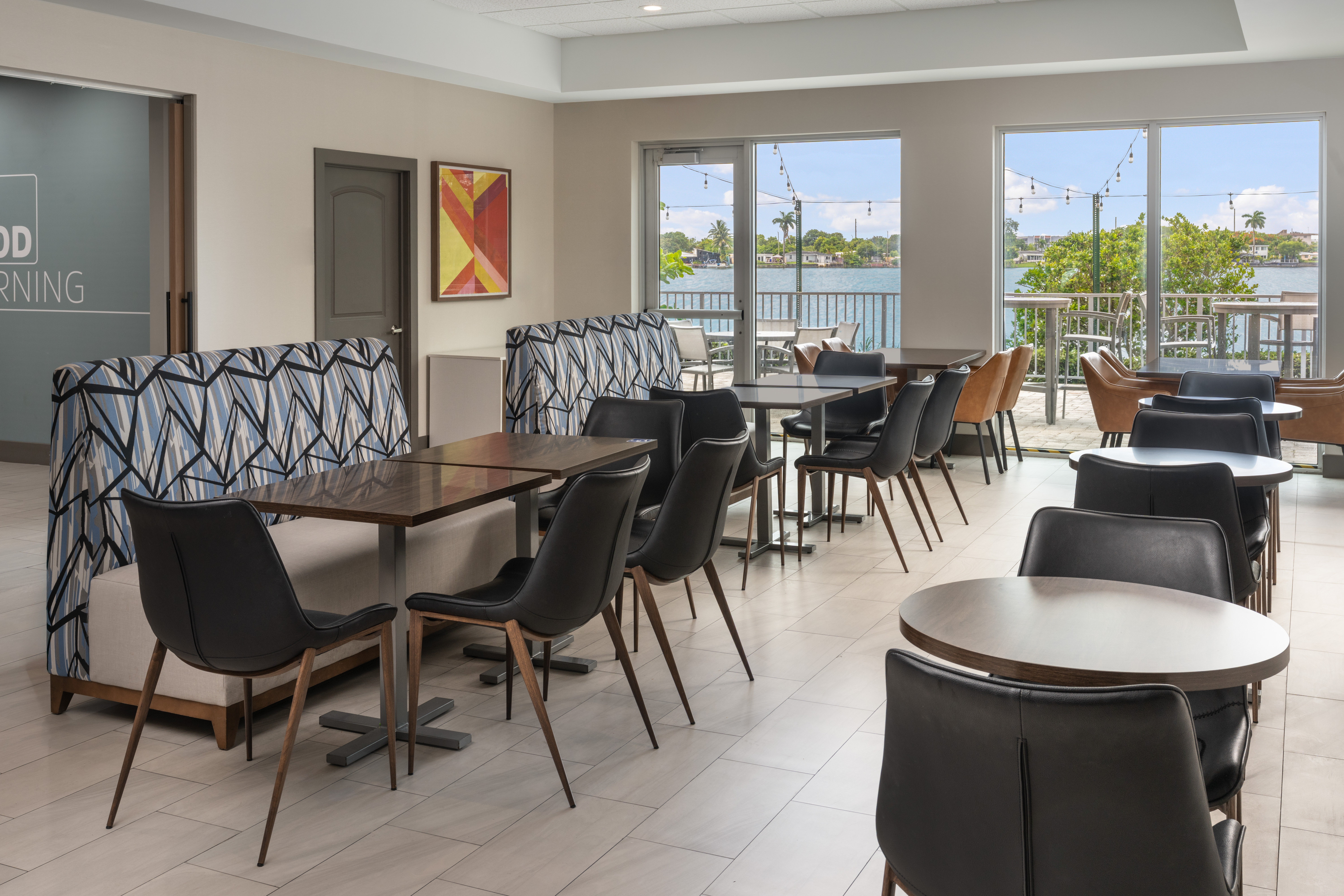 Holiday Inn Express Maimi airport-Blue Lagoon Area 27/49