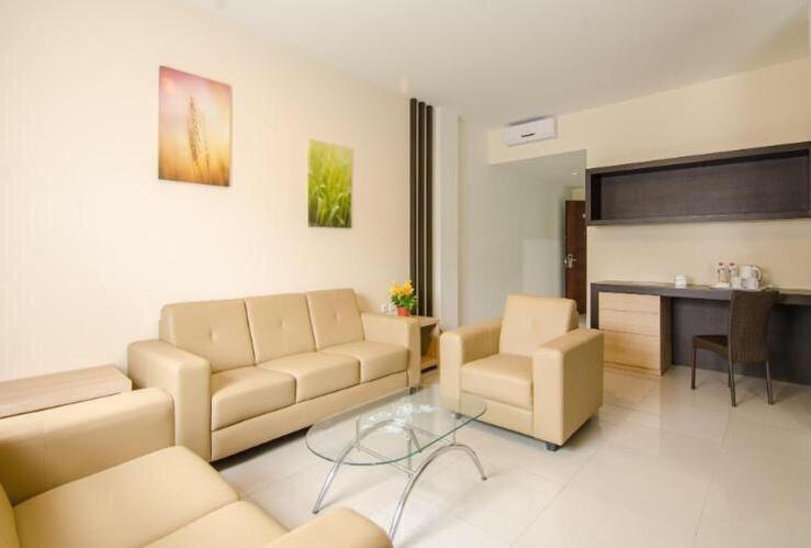 Batu Suki Resort and Hotel 24/47