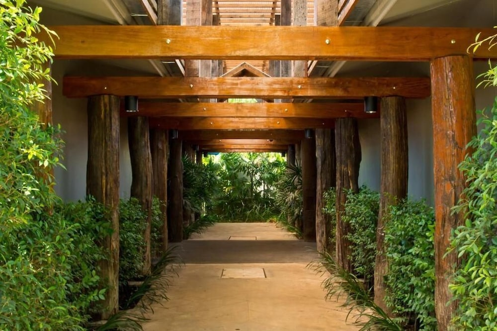 The Park Hotel 43/46