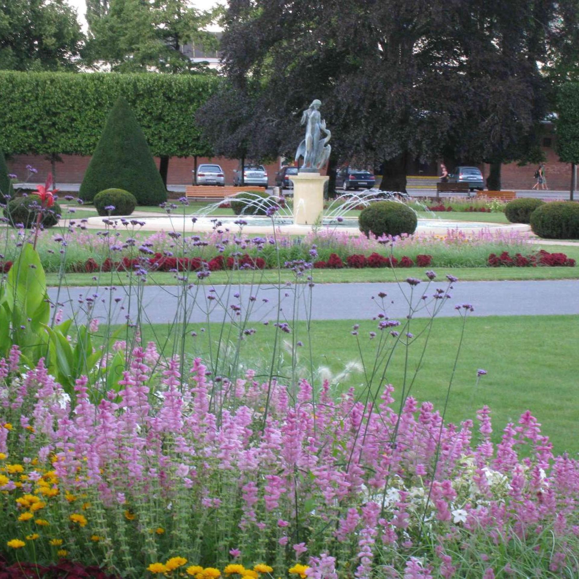 Lazensky Hotel Park 45/48