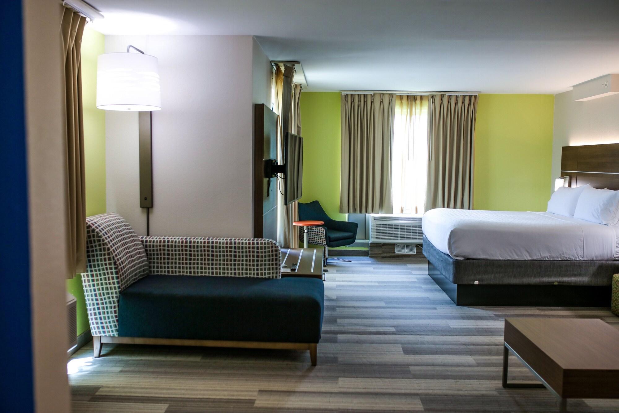 جناح بسريرين كوين مع أريكة، Holiday Inn Express Hotel And Suites Memphis Germantown 3/4