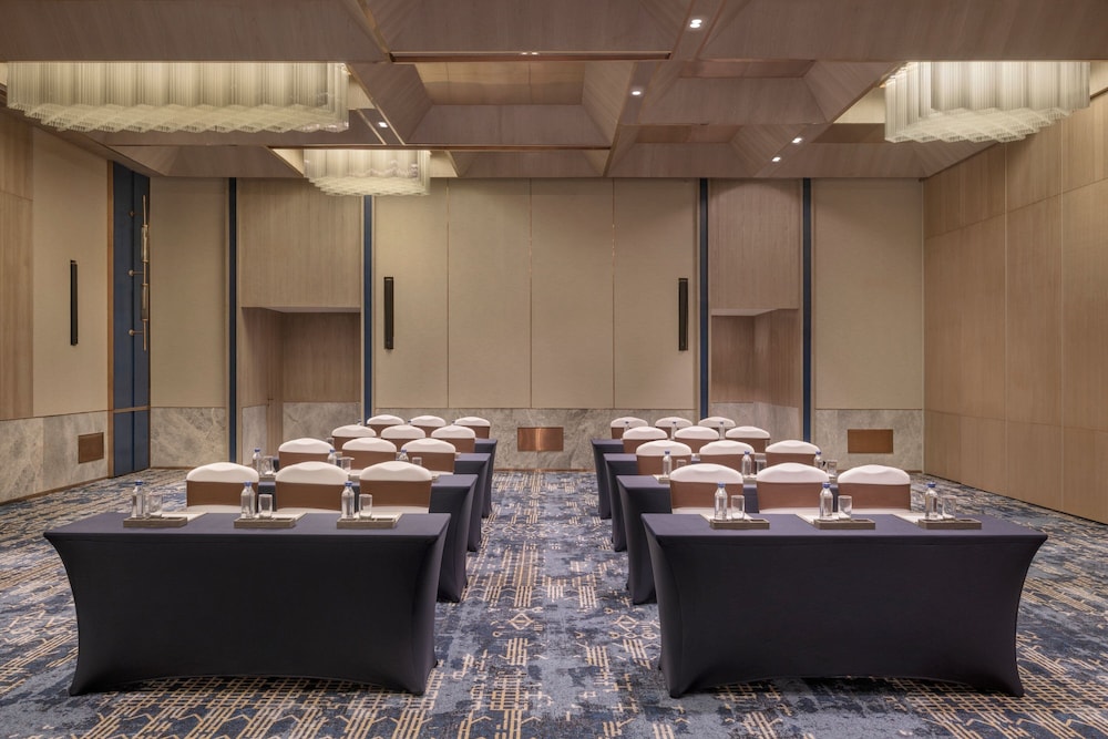 Navi Mumbai Marriott Hotel 42/49