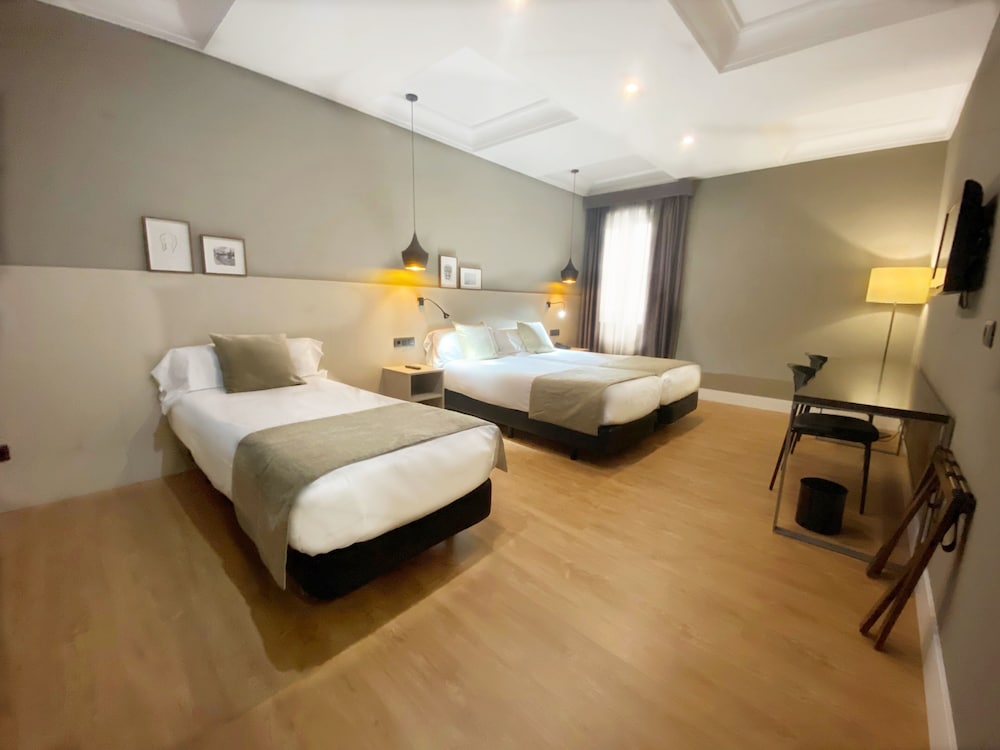 Hotel Cortezo 15/80