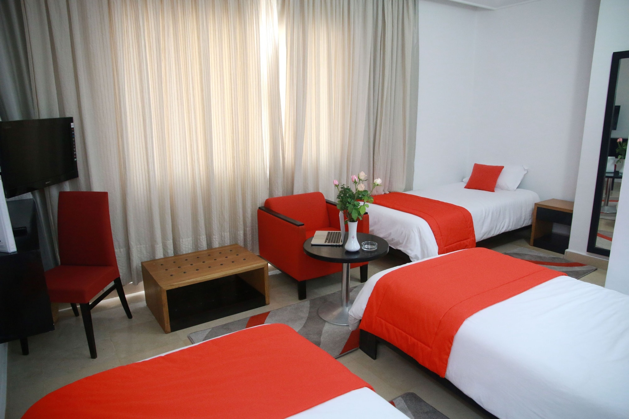 ROOM, TRIPLE