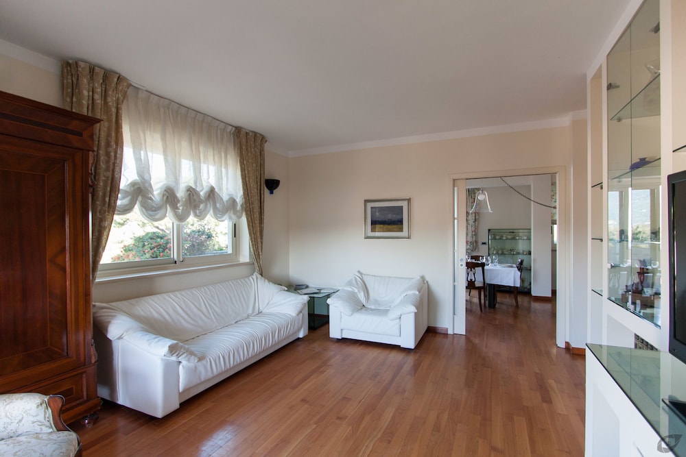 Verdeluna Aparthotel 12/48