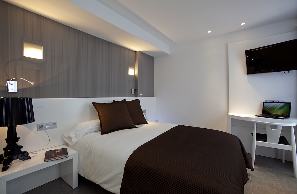 Apolonia Hotel 15/50