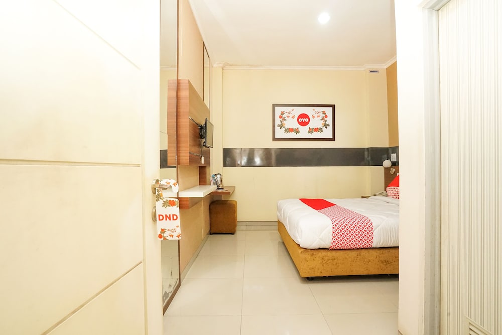 Oyo 450 Semampir Residence 23/64