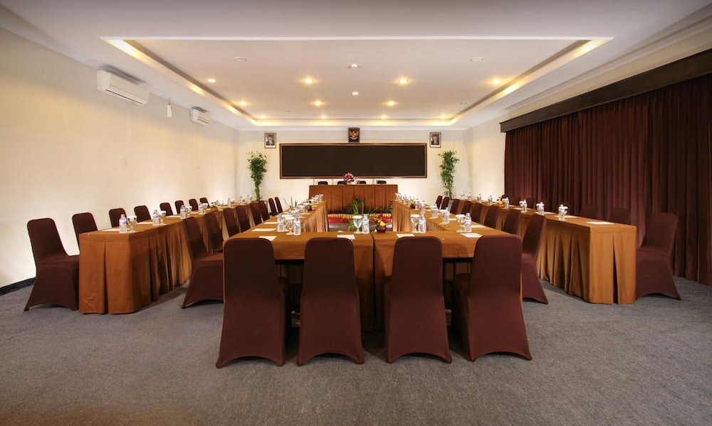 Cakra Kusuma Hotel 42/49