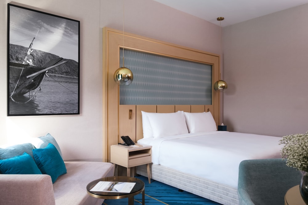 Maani Muscat Hotel & Suites 22/59