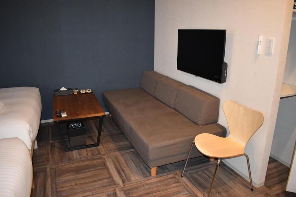 Shinsaibashi House 39/47